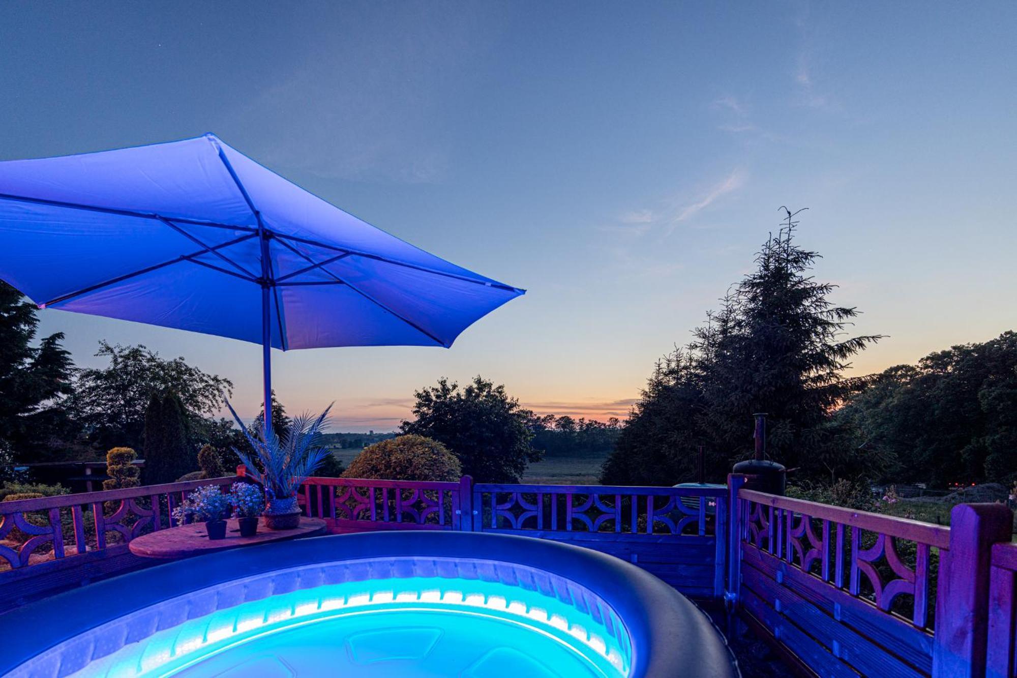 Wellnessparadies Mit Sauna Und Whirlpool Krakow am See Exterior foto